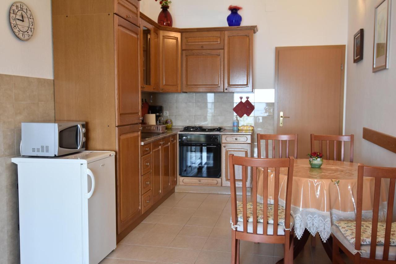Apartment Delfina *